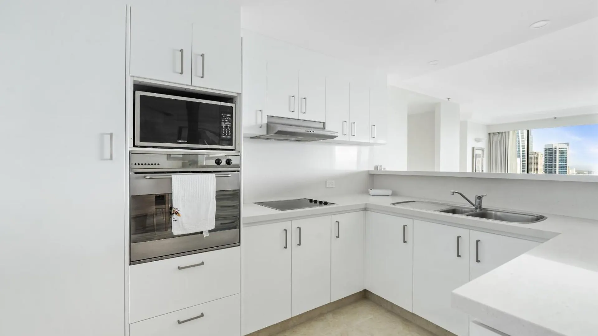 Crown Towers 2 Bedroom Ocean View Apartment Surfers Paradise Gold Coast